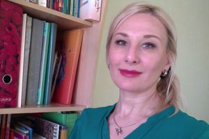 Преподаватель английского языка
